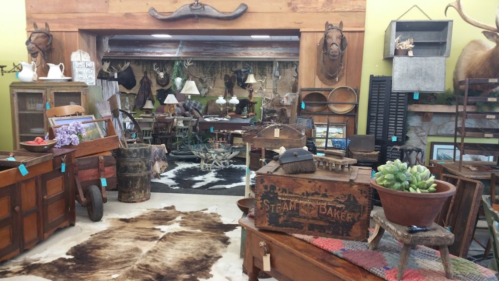 Ocala Antique Mall and EstatesOCALA ANTIQUE MALL AND ESTATES