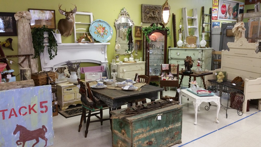 Ocala Antique Mall and EstatesOCALA ANTIQUE MALL AND ESTATES