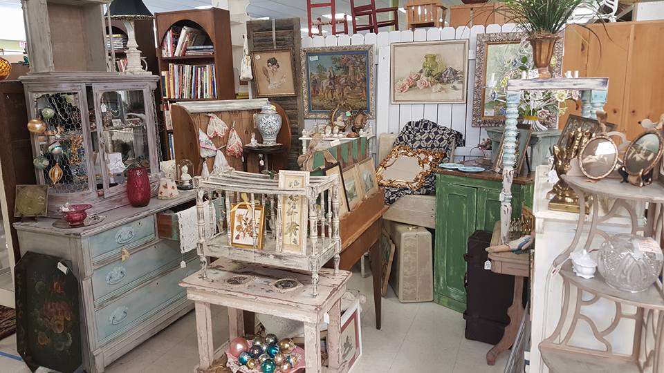 Ocala Antique Mall and EstatesOCALA ANTIQUE MALL AND ESTATES