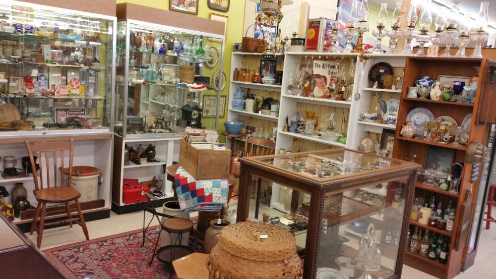 Ocala Antique Mall and EstatesOCALA ANTIQUE MALL AND ESTATES